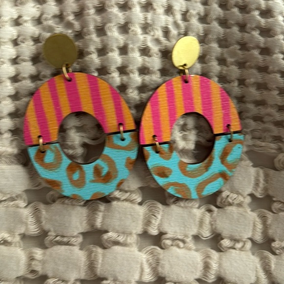 Audra Style Statement Earrings - Picture 1 of 2